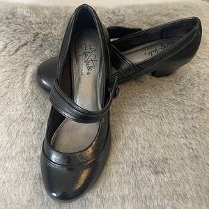 Life Stride black Mary Jane Size US 8W